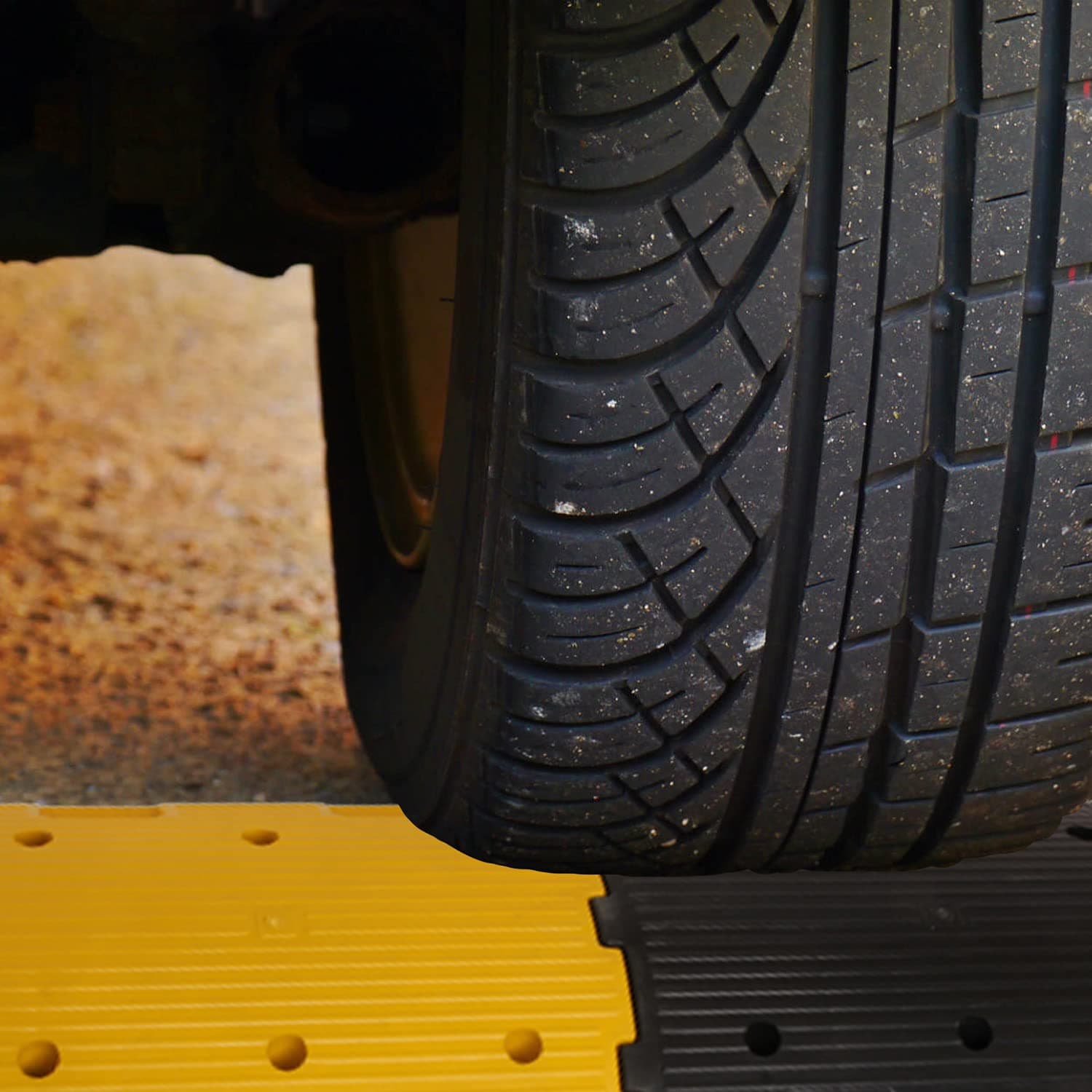 LADWA 3 Mtr, 75 mm Plastic Road Hump Safety Speed Breaker in Black & Yellow Colour for High Visibility - (3 Black and 3 Yellow) view 5