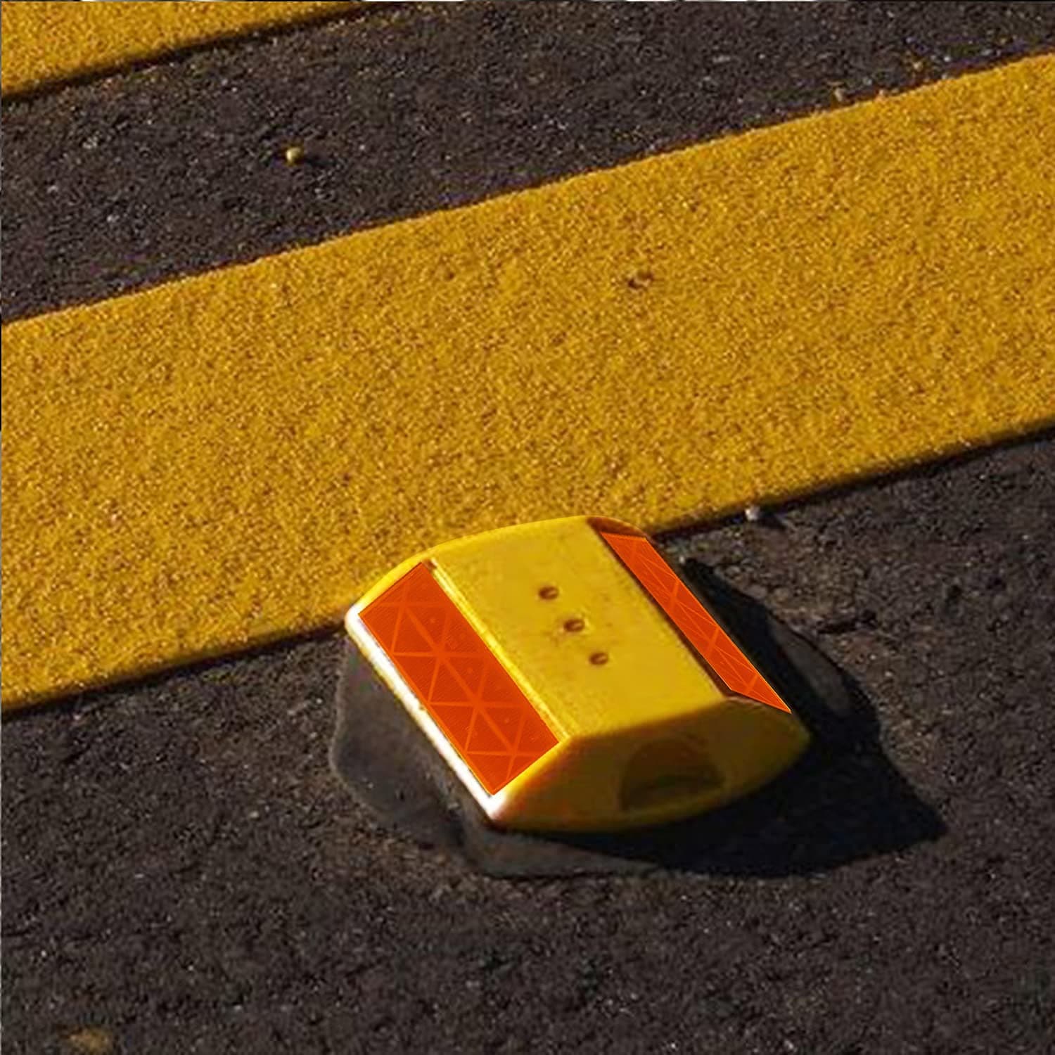 LADWA 3M 5 Pieces Yellow Road Studs/Reflectors (10cm x 9cm), Great Reflecting for Speed Bumps, Sidewalks, Pedestrian Crossings, Freeways & Driveways (Yellow) view 3